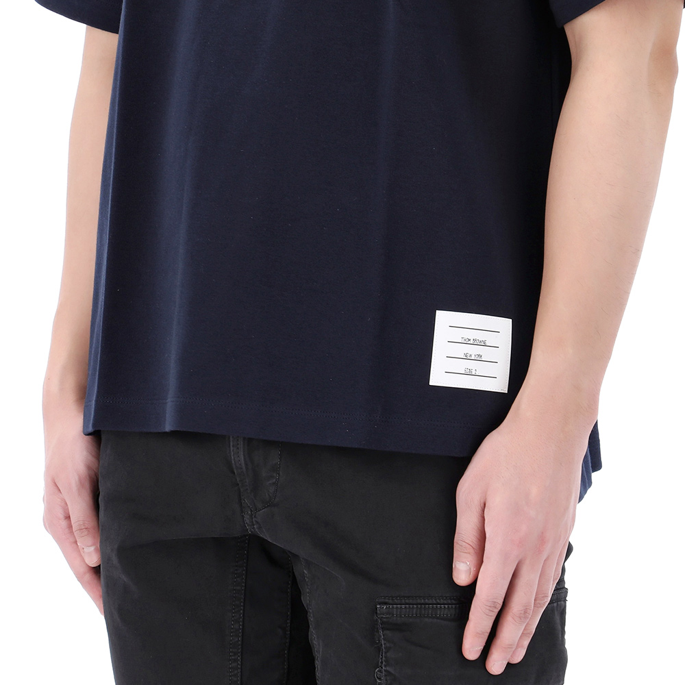 24SS 톰브라운 삼선 트리밍 포켓 오버핏 반팔 티셔츠 MJS183A 07323 415톰브라운,몽클레어